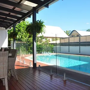 10-double-island-drive-modern-family-home-centrally.queenslandhotels.net/
